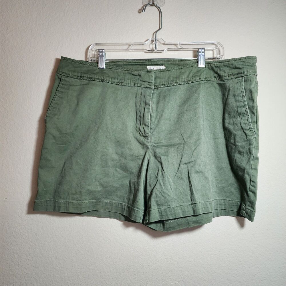 Recreation Women's Short Green Size 18